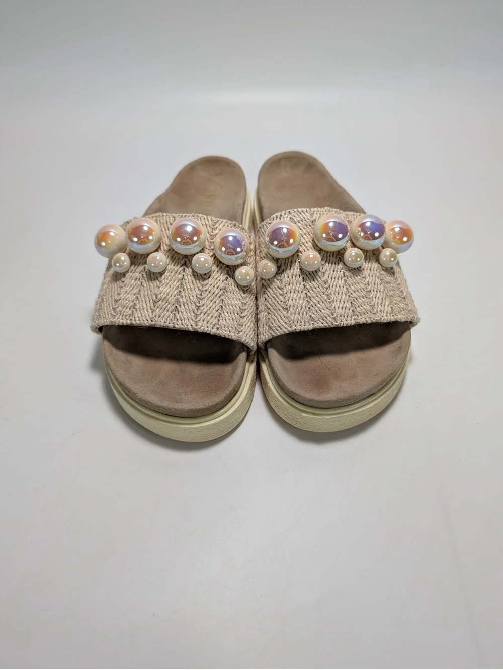 Inuikii Raffia Pearl Slides - Picture 3 of 10